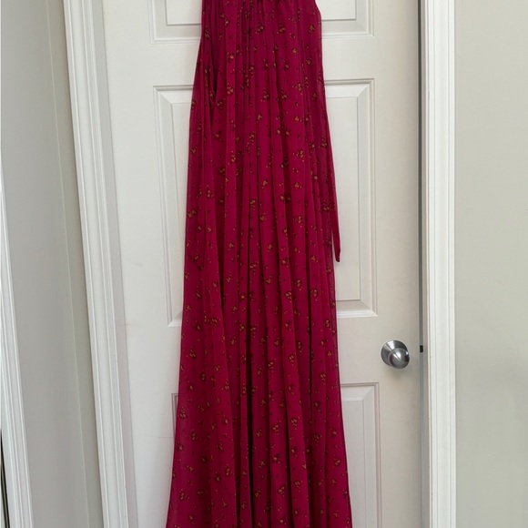 Free People fushia jumpsuit. Wide, flowy legs and tie in back. Size medium. - Picture 3 of 5